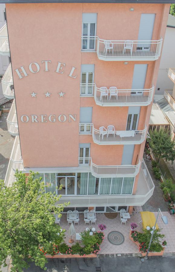 Hotel Oregon Ріміні Екстер'єр фото